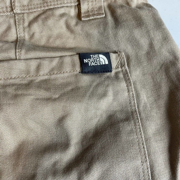 The North Face Shorts Men's Hiking, Walking, Outdoor Khaki Color Regular Size 36 - Picture 3 of 10